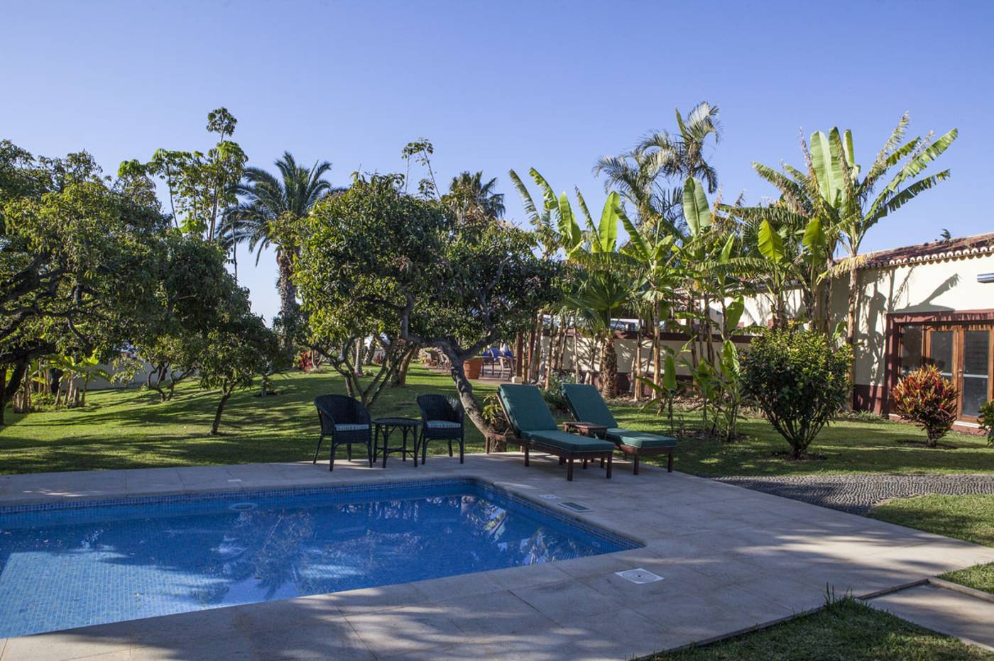 Quinta-Jardins-do-Lago-Pool-7