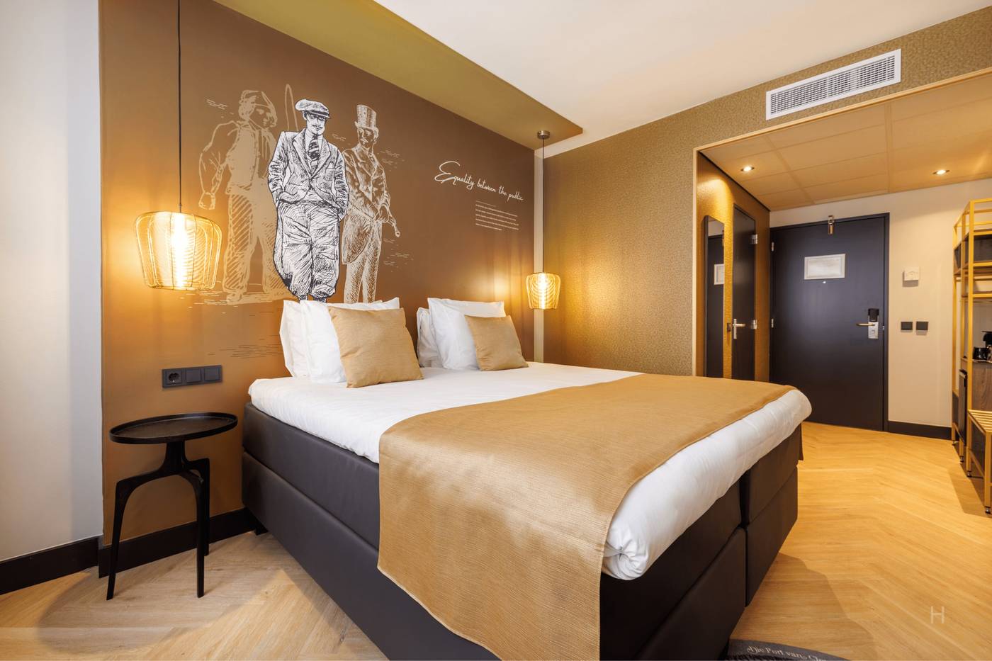 Die-Port-Van-Cleve-Room-29