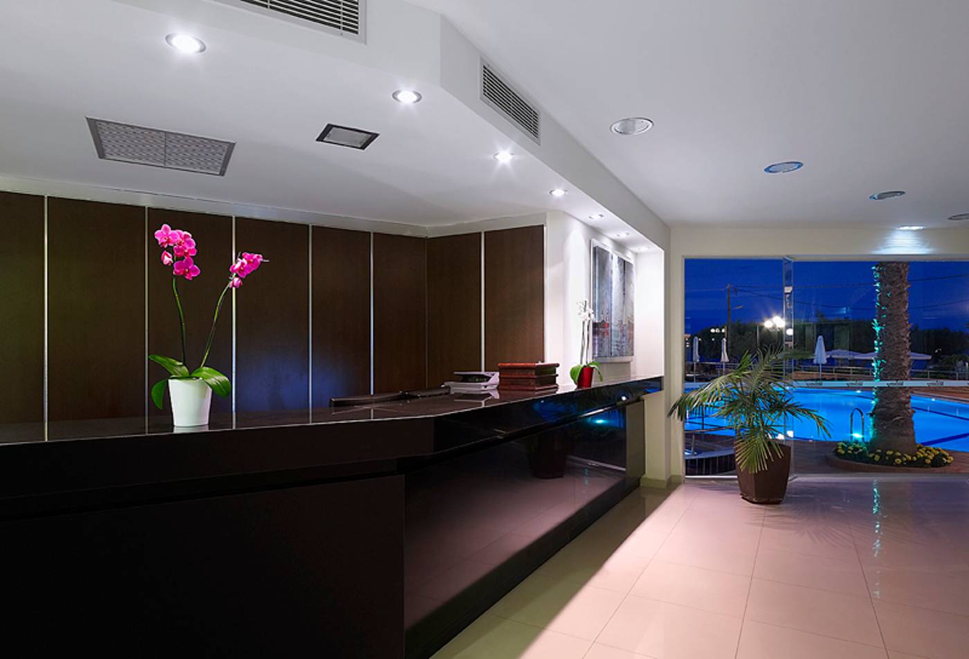 Molos-Bay-Lobby-34