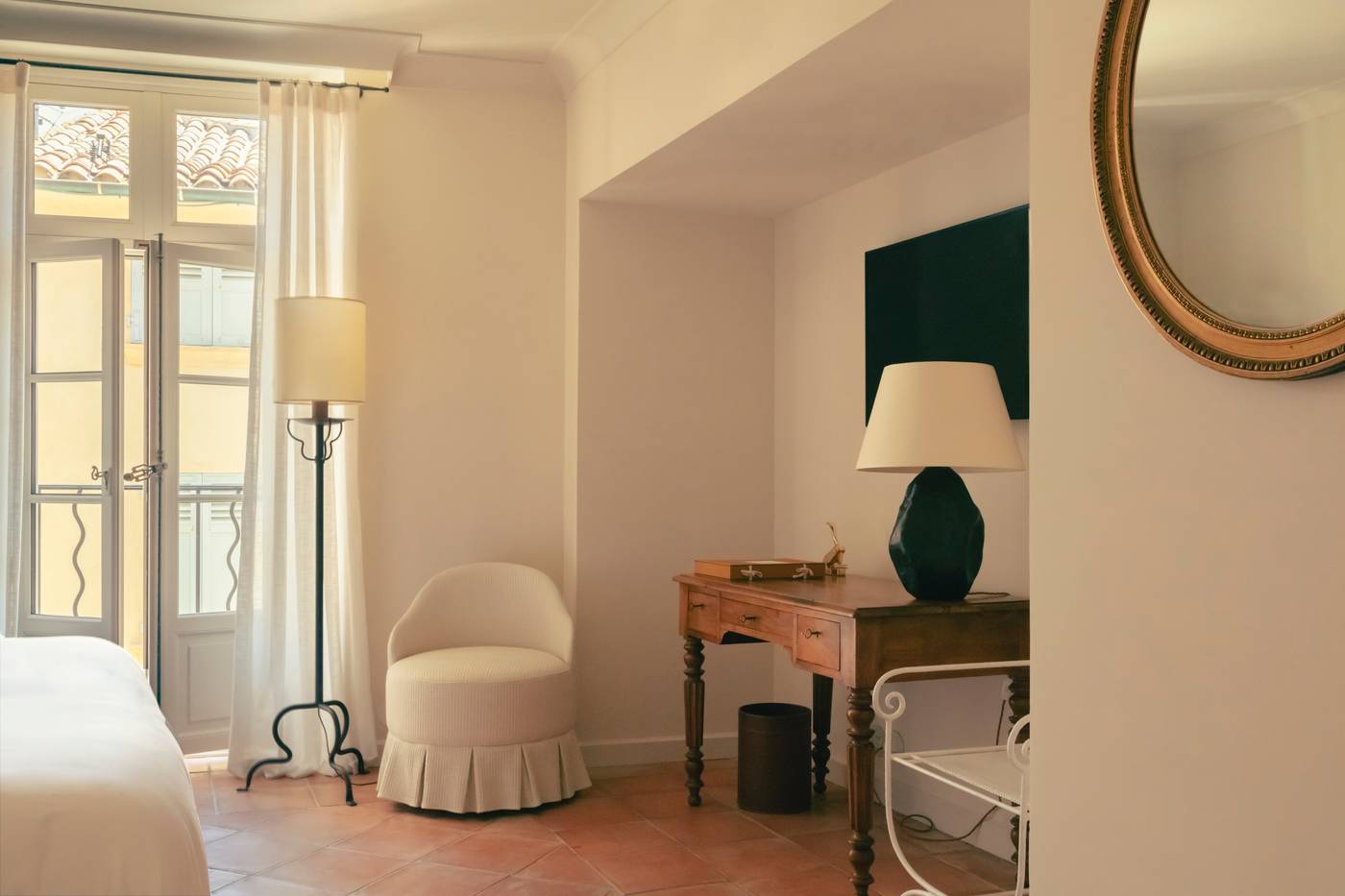 Hotel-La-Ponche-Room-17