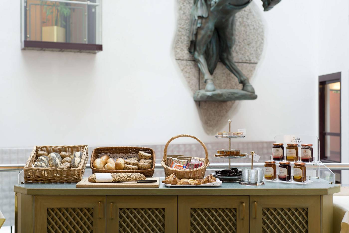 Derag-Livinghotel-Grosser-Kurfuerst-Restaurant-28