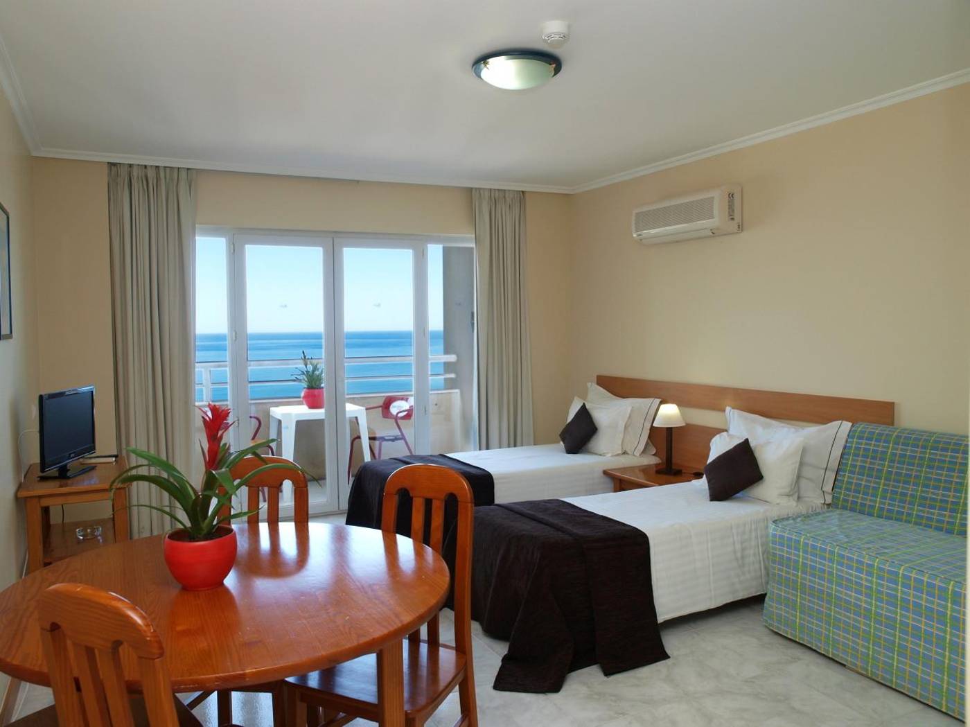 Jardins-da-Rocha-Room-8