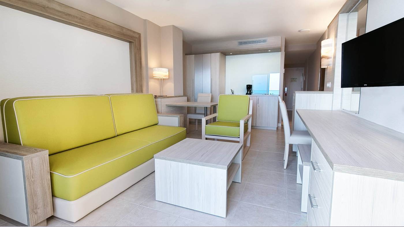 Bull-Dorado-Beach---Spa-Room-24