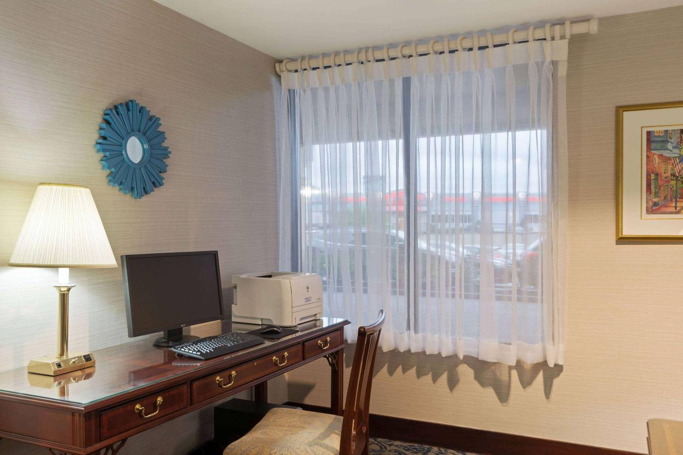 Ramada-by-Wyndham-Boston-Conferences-9