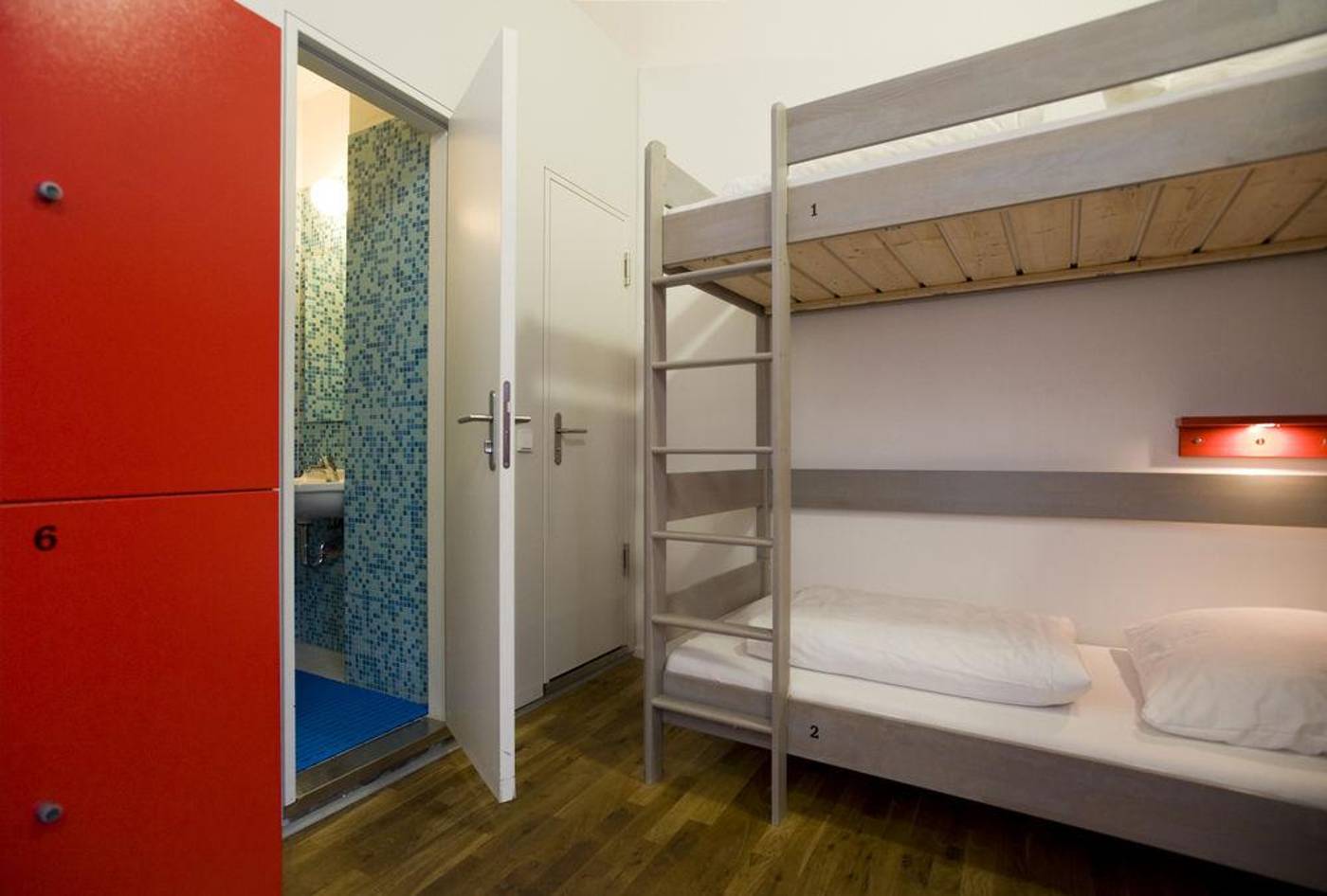 Pfefferbett-Hostel-General-view-15