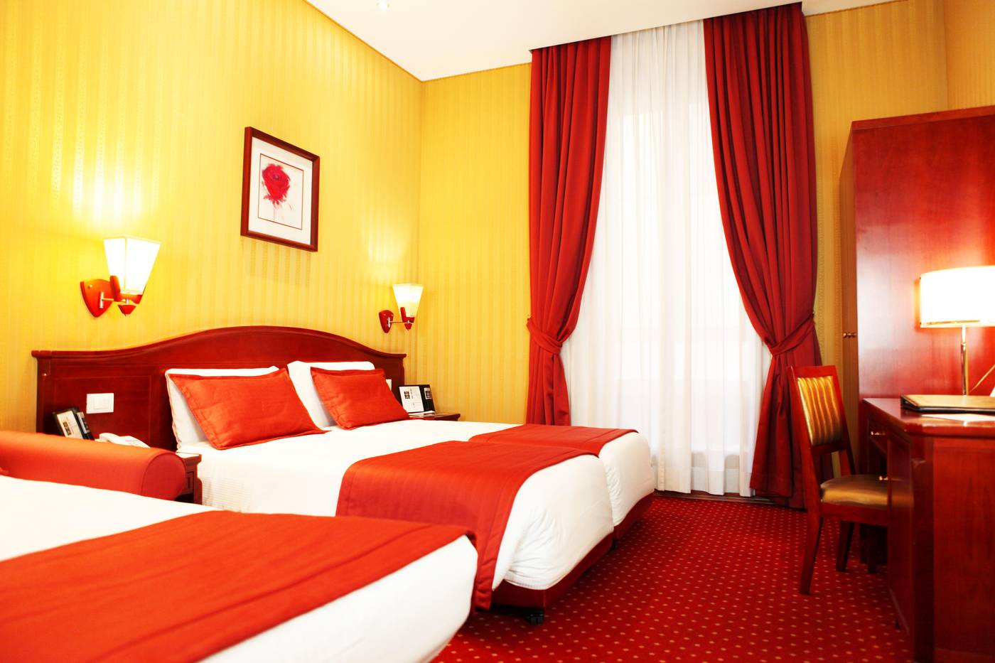 Augusta-Lucilla-Palace-Room-10