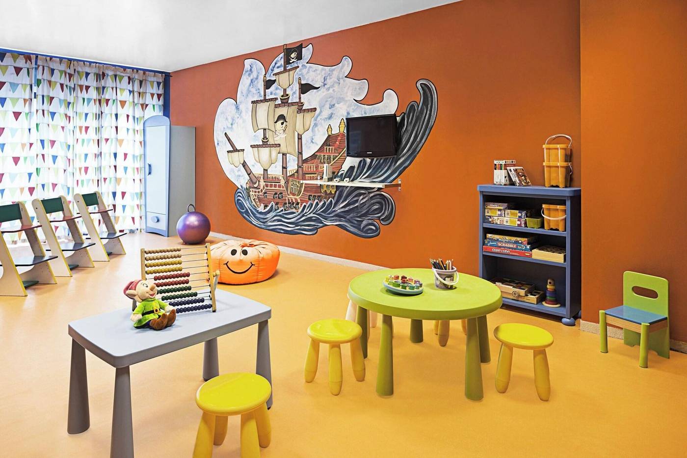 Sheraton-Jumeirah-Beach-Resort-General-view-67