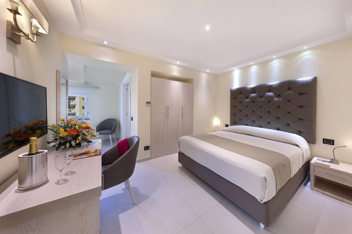 Palazzo-Abagnale-Guest-House-Room-9