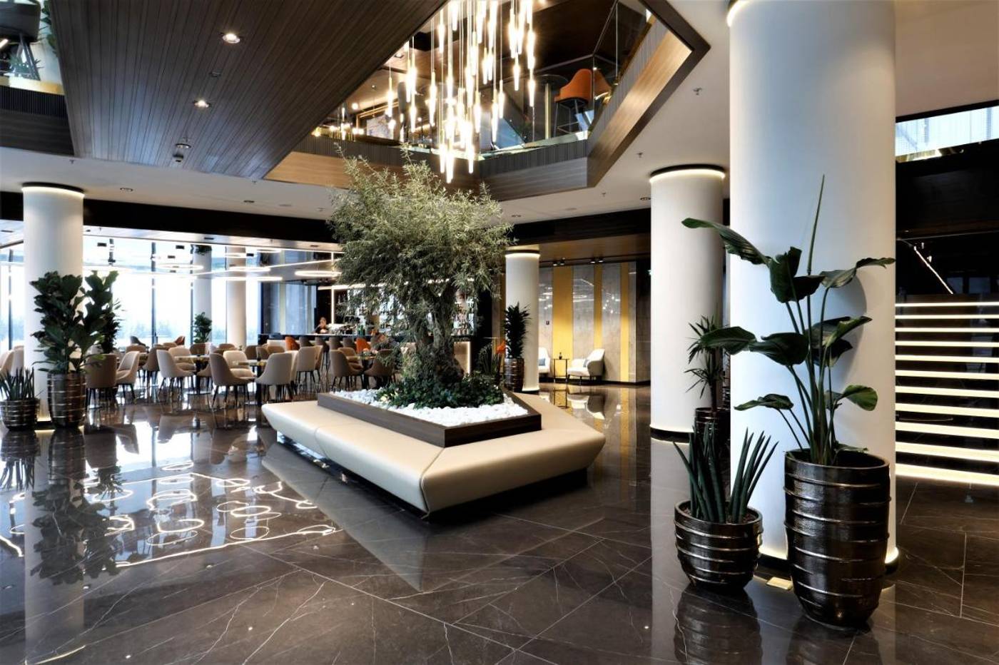 Grand Hotel Plaza-Slovenia-Ljubljana-Lobby-6