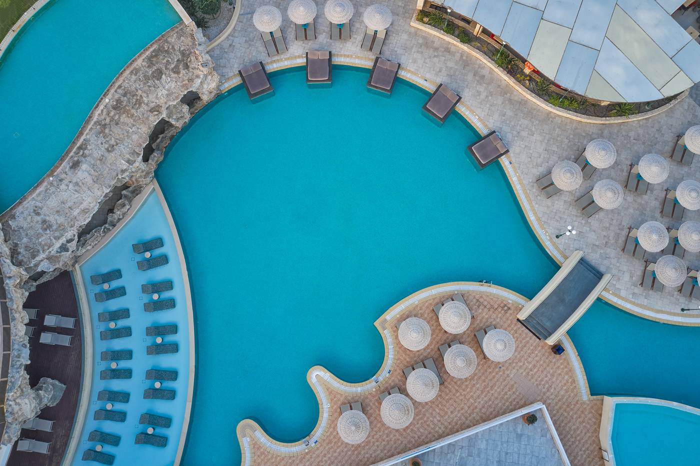 Atlantica Caldera Palace