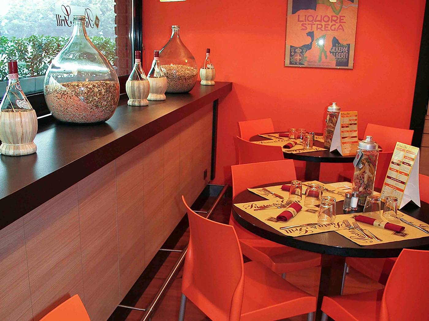 ibis-Milano-Ca-Granda-Bar-9