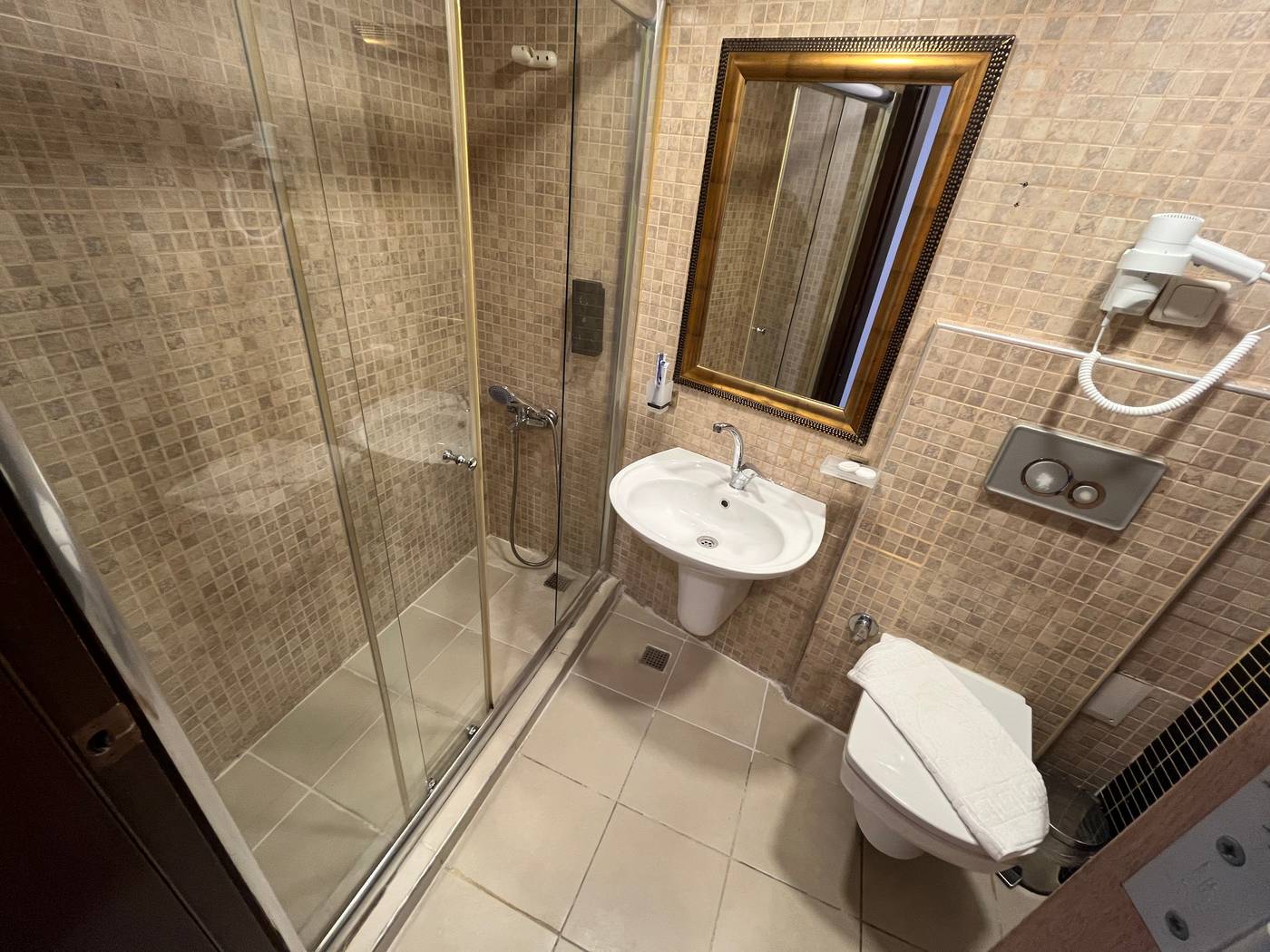 Hotel-Topkapi-Room-47