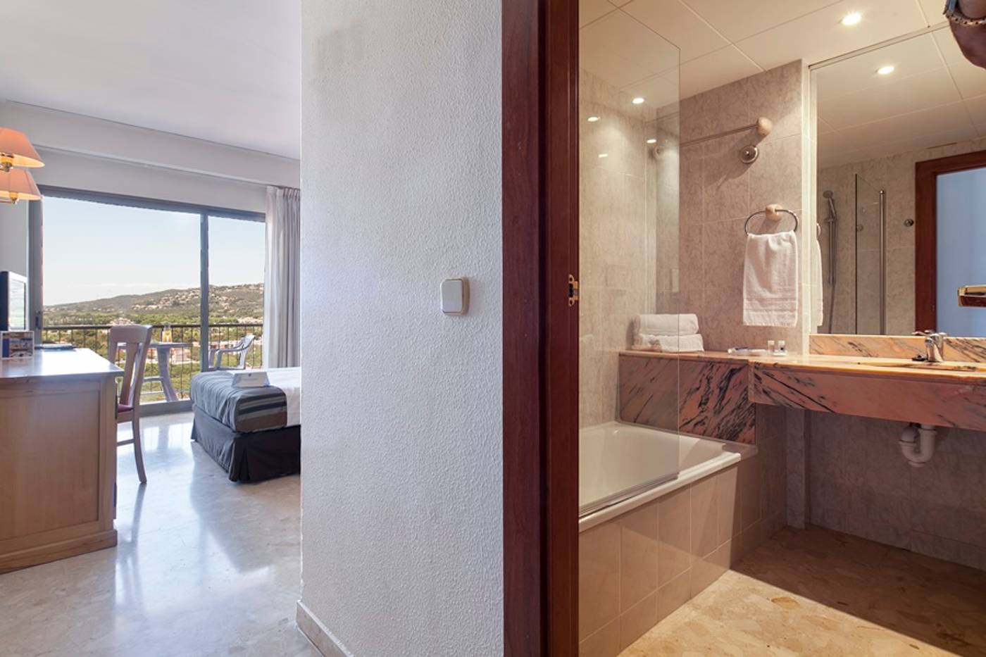 Columbus-General-view-28