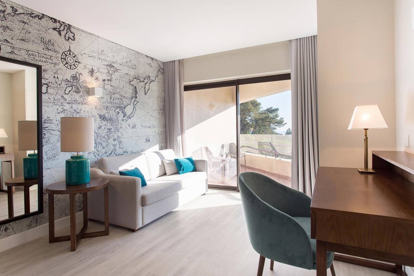 Four-Points-By-Sheraton-Sesimbra-Pool-31