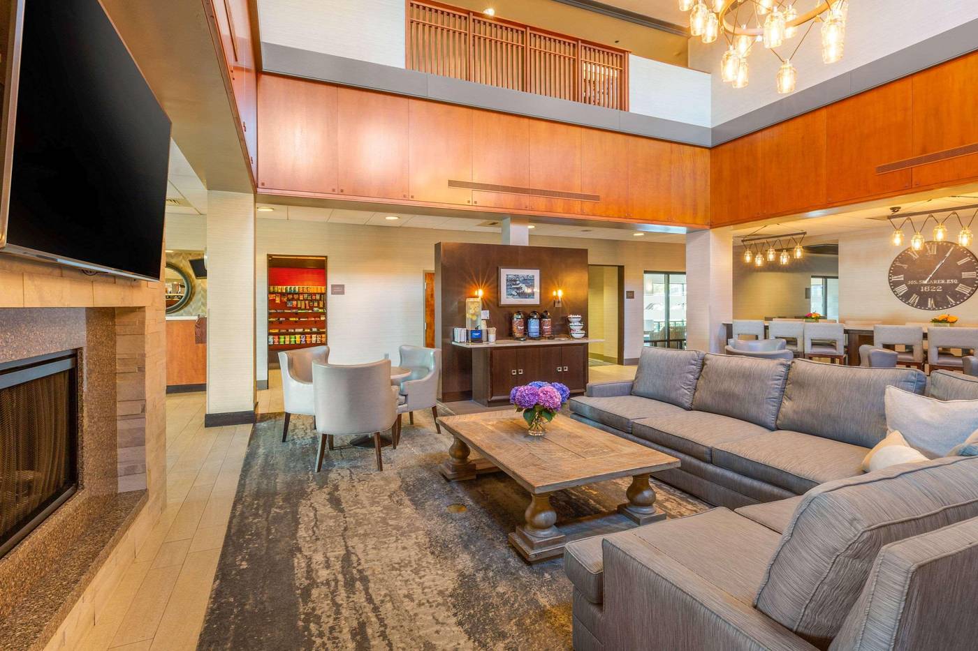 Comfort-Inn---Suites-Logan-Airport-Lobby-13