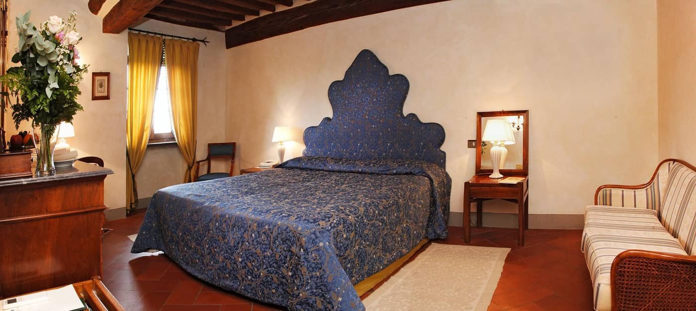 Castello-Di-Spaltenna-Room-24