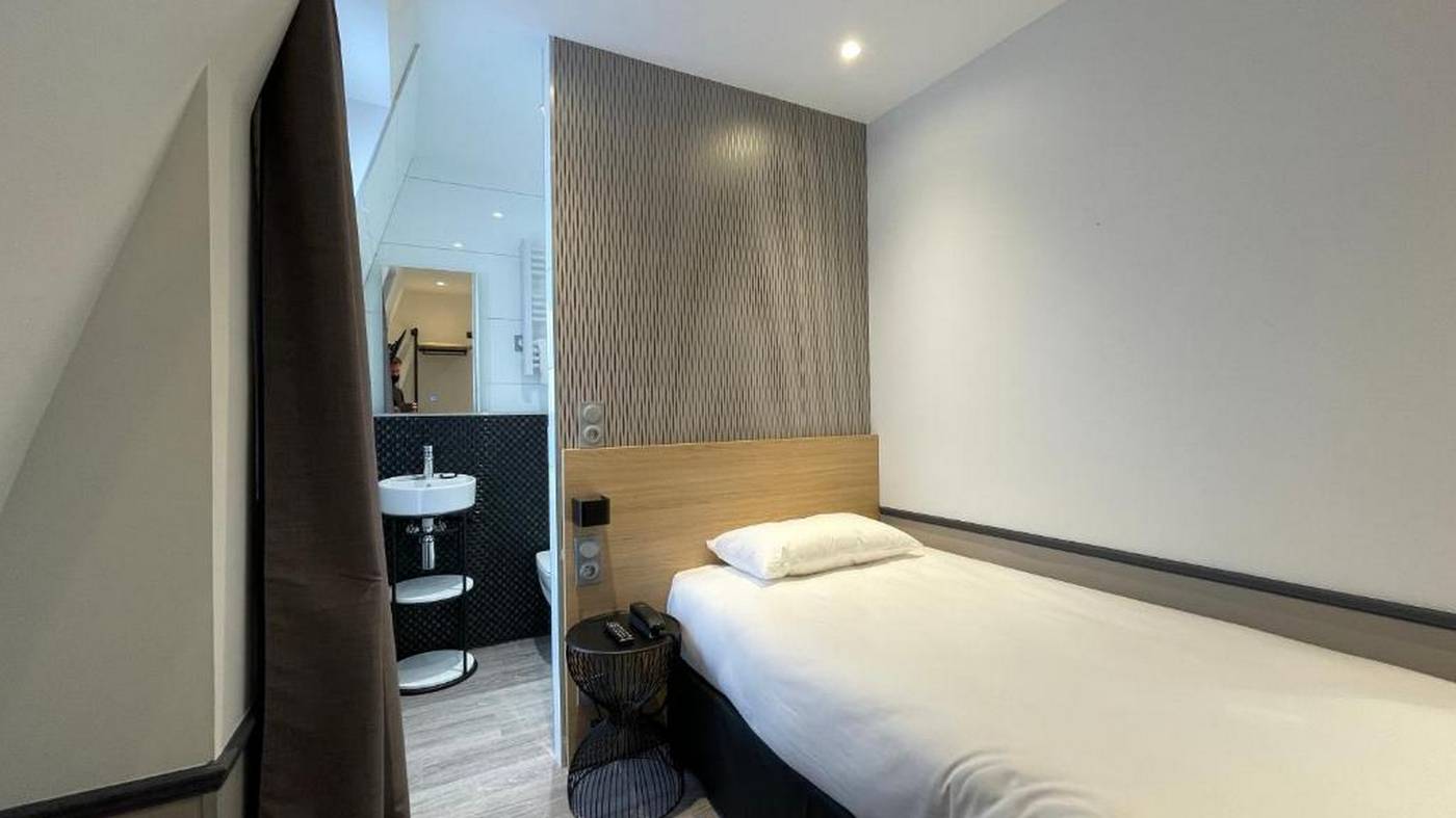 Hotel-La-Folie-des-Pres---Saint-Germain-des-Pres-Room-19
