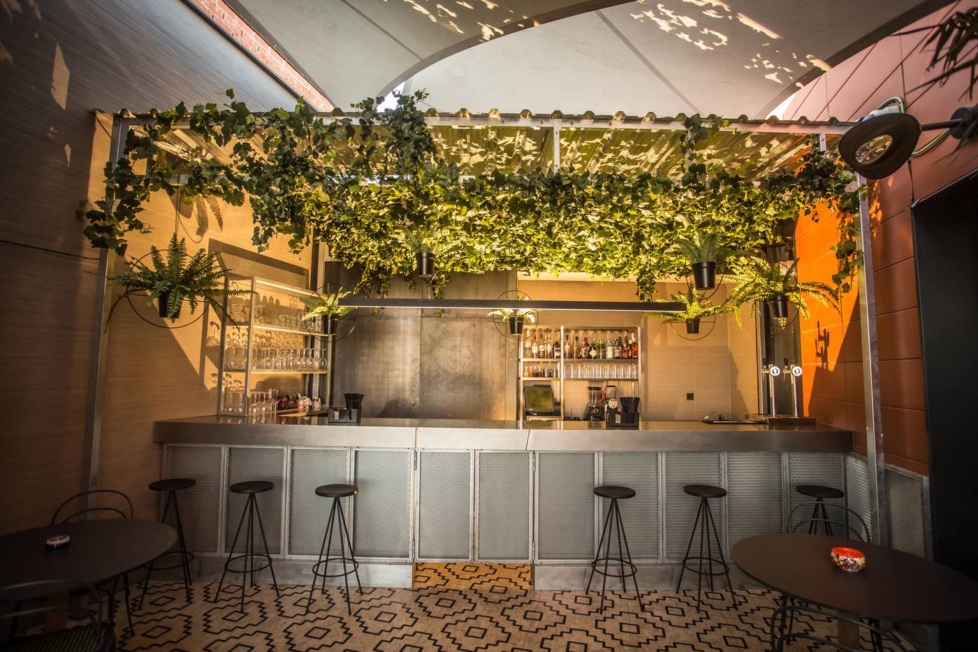 Hotel-Indigo-Madrid---Gran-Via-Bar-15