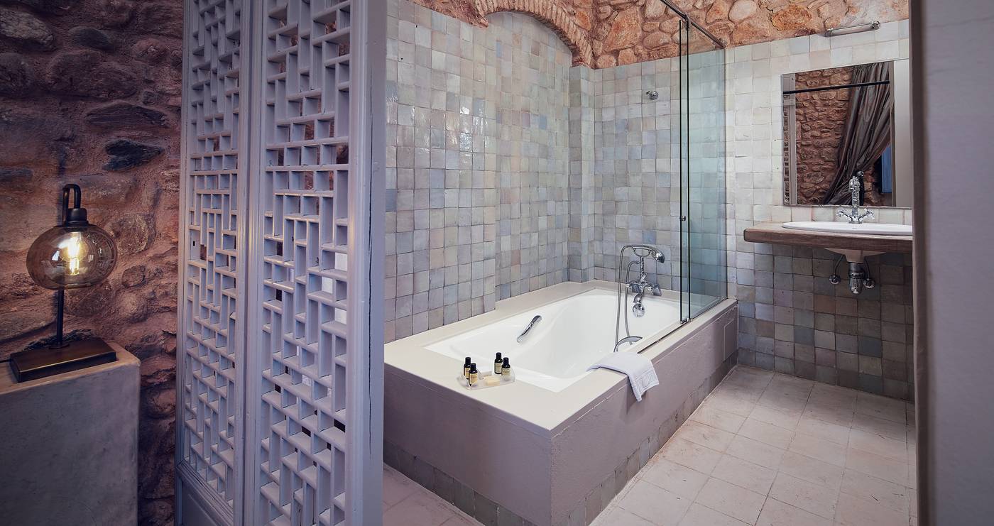 Hotel-Castell-D-Emporda-Room-46