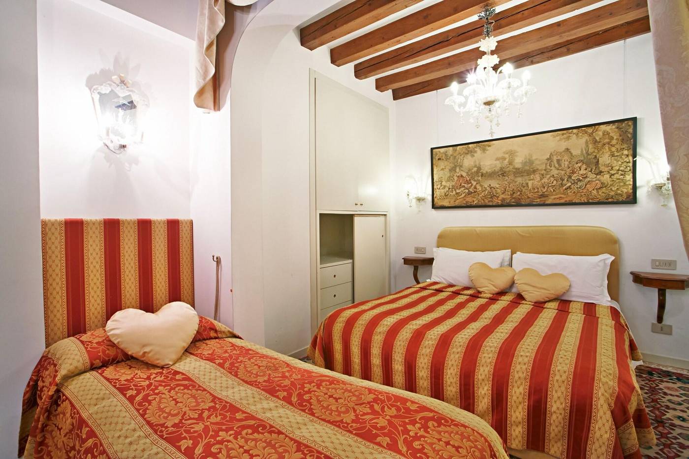 Hotel-San-Luca-Room-15