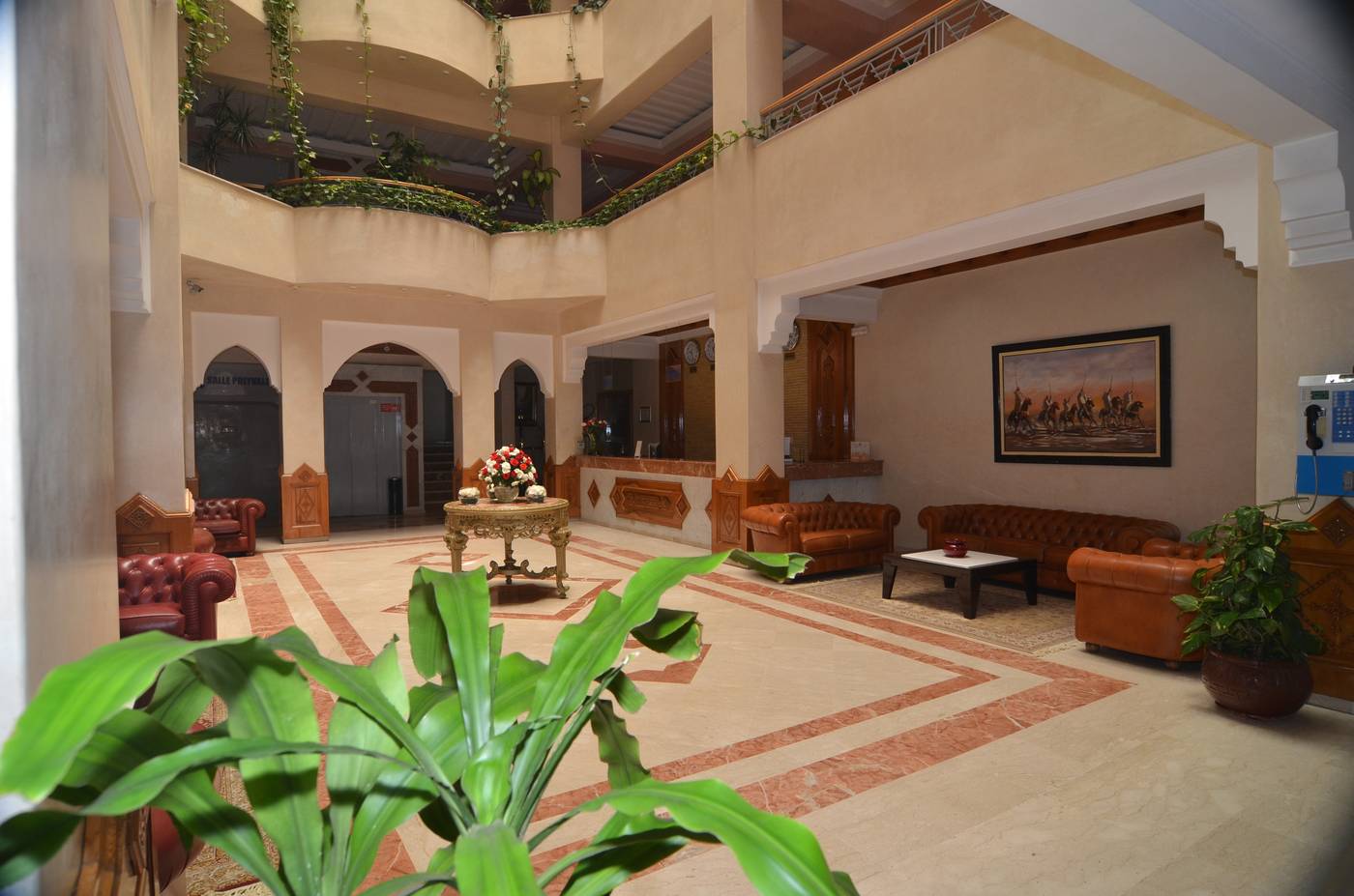 Golden-Beach-Lobby-36