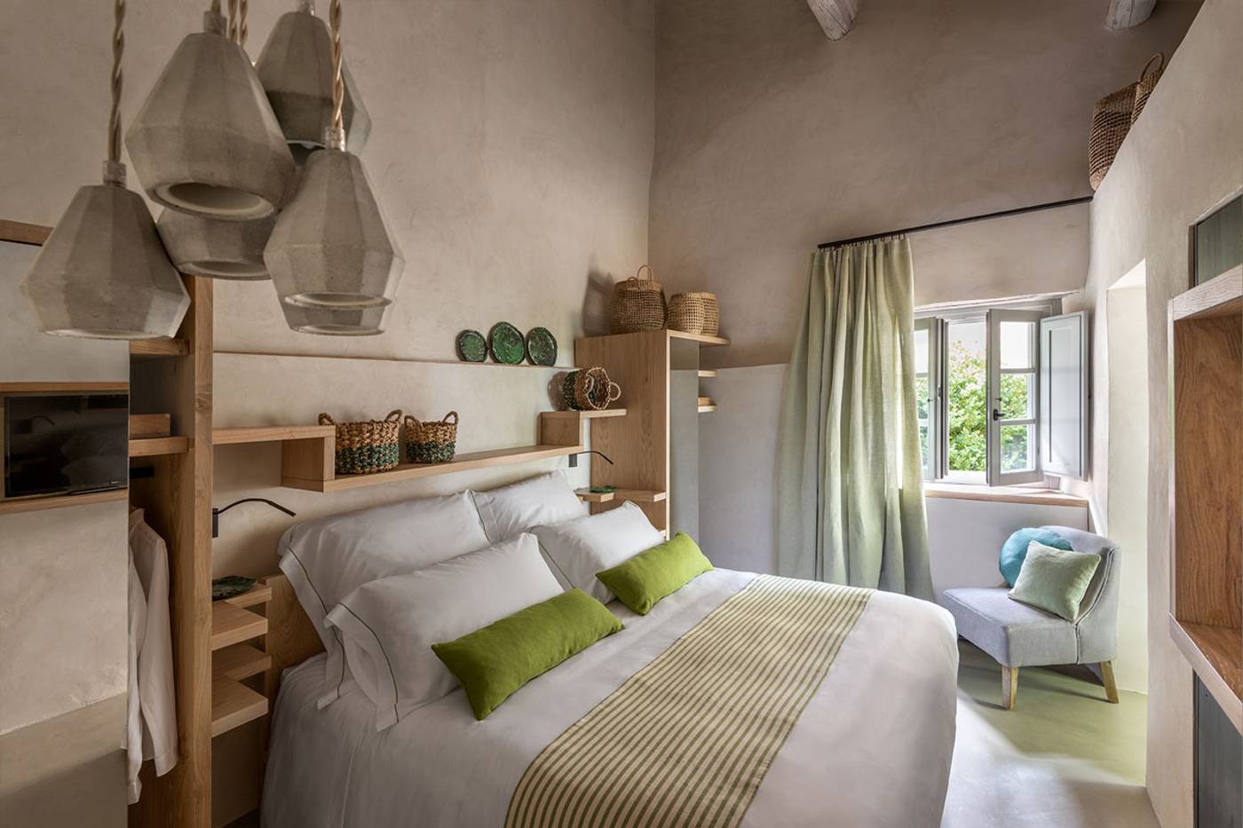 Badia-Di-Pomaio-Room-6