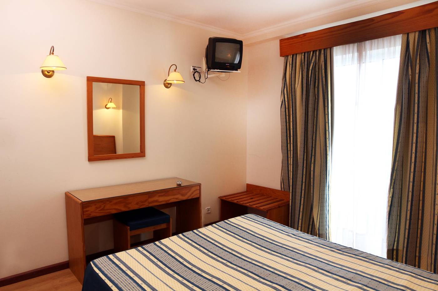 Ponta-Delgada-Room-11