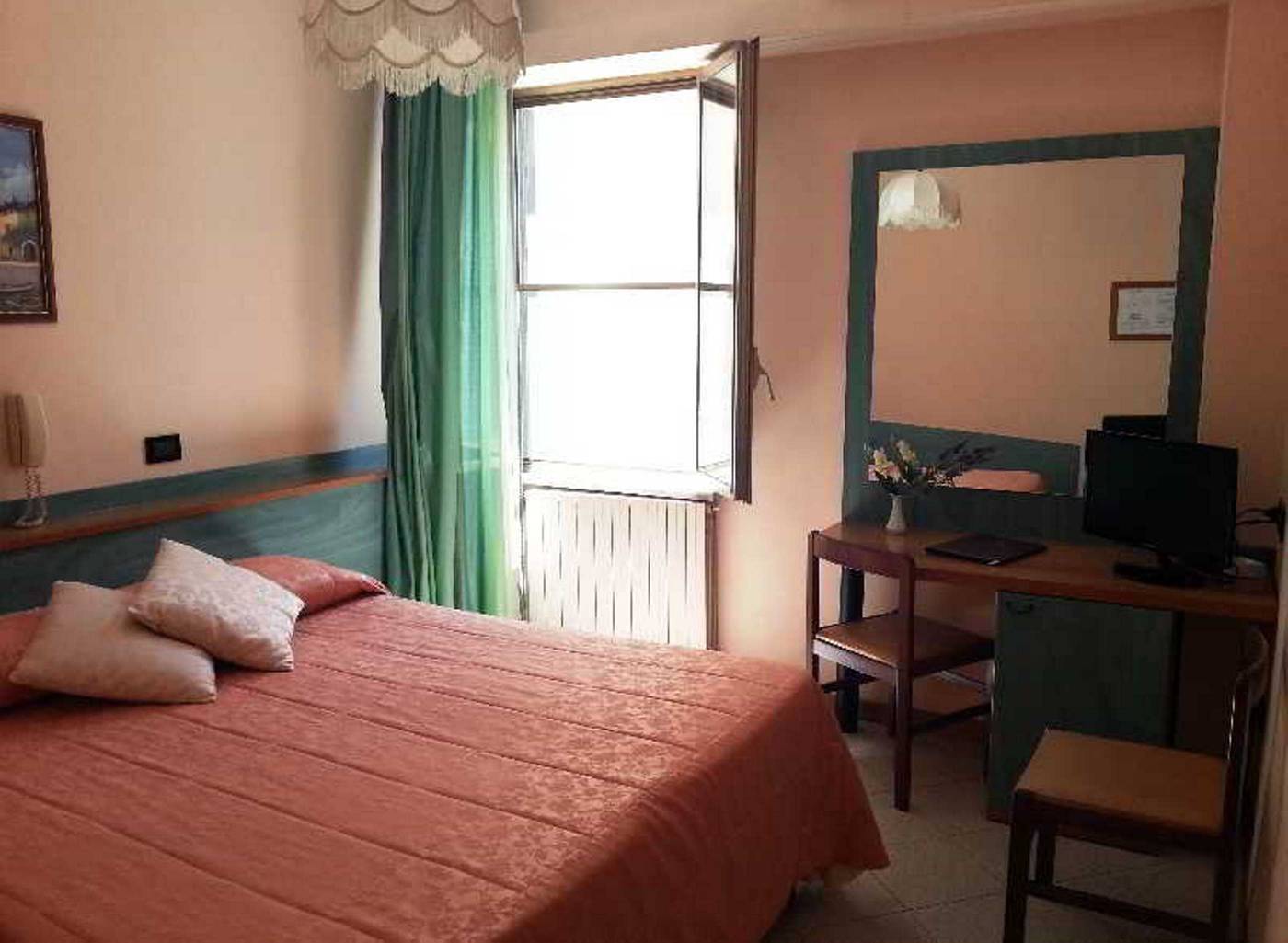 Di Stefano-Italy-PISA-Room-9