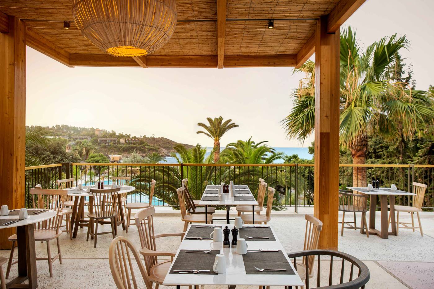 Club-Marvy-By-Paloma-Restaurant-11