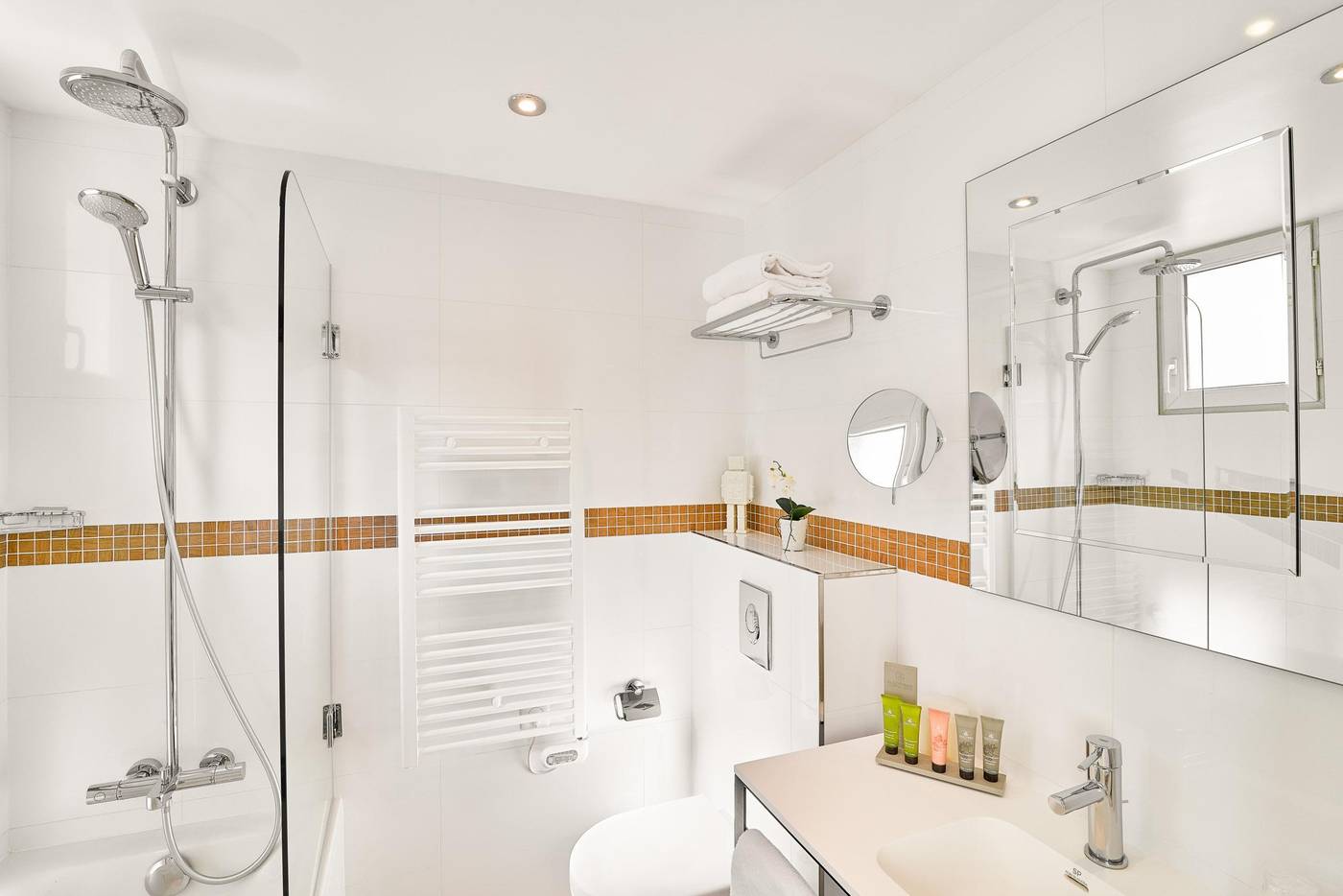 Augustin-Astotel-Room-40