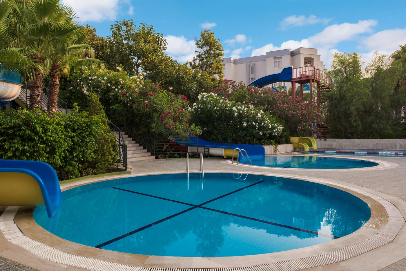 Botanik-Hotel---Resort-Pool-12