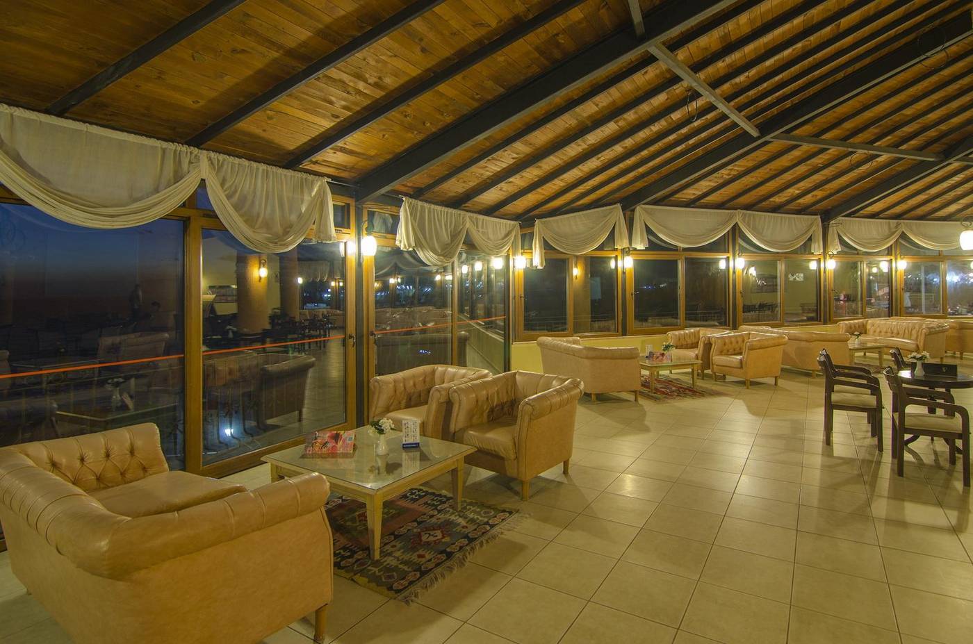 Sealight-Family-Club-Lobby-35