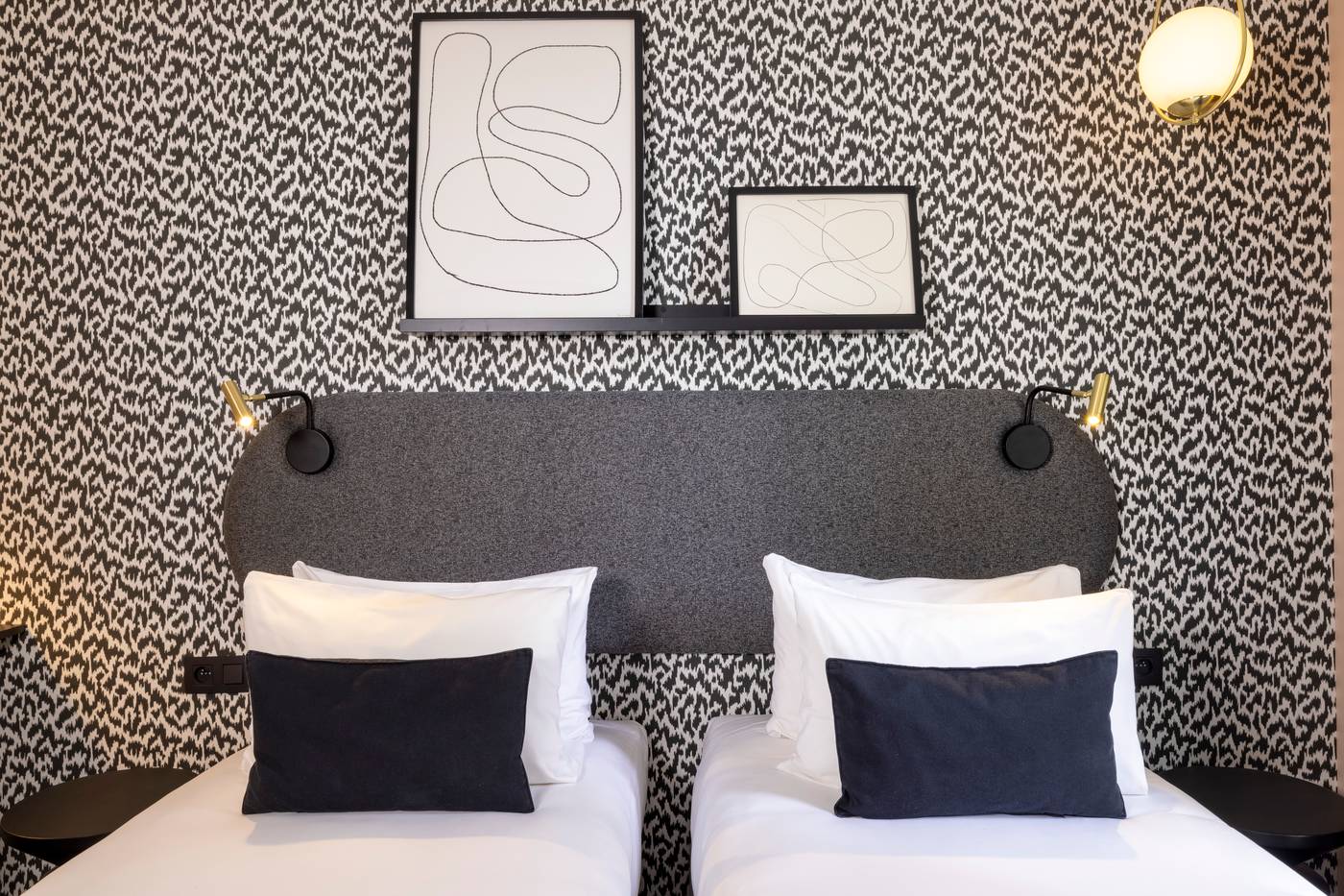 Au-Palais-de-Chaillot-Room-32