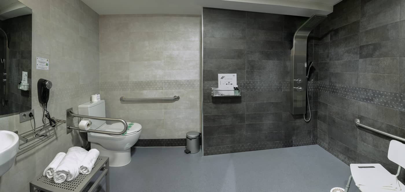 Villa-del-Mar-Hotel-Family-Gourmet-Room-25