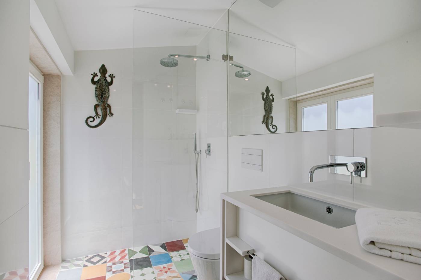 Dear-Lisbon-Charming-House-Room-34