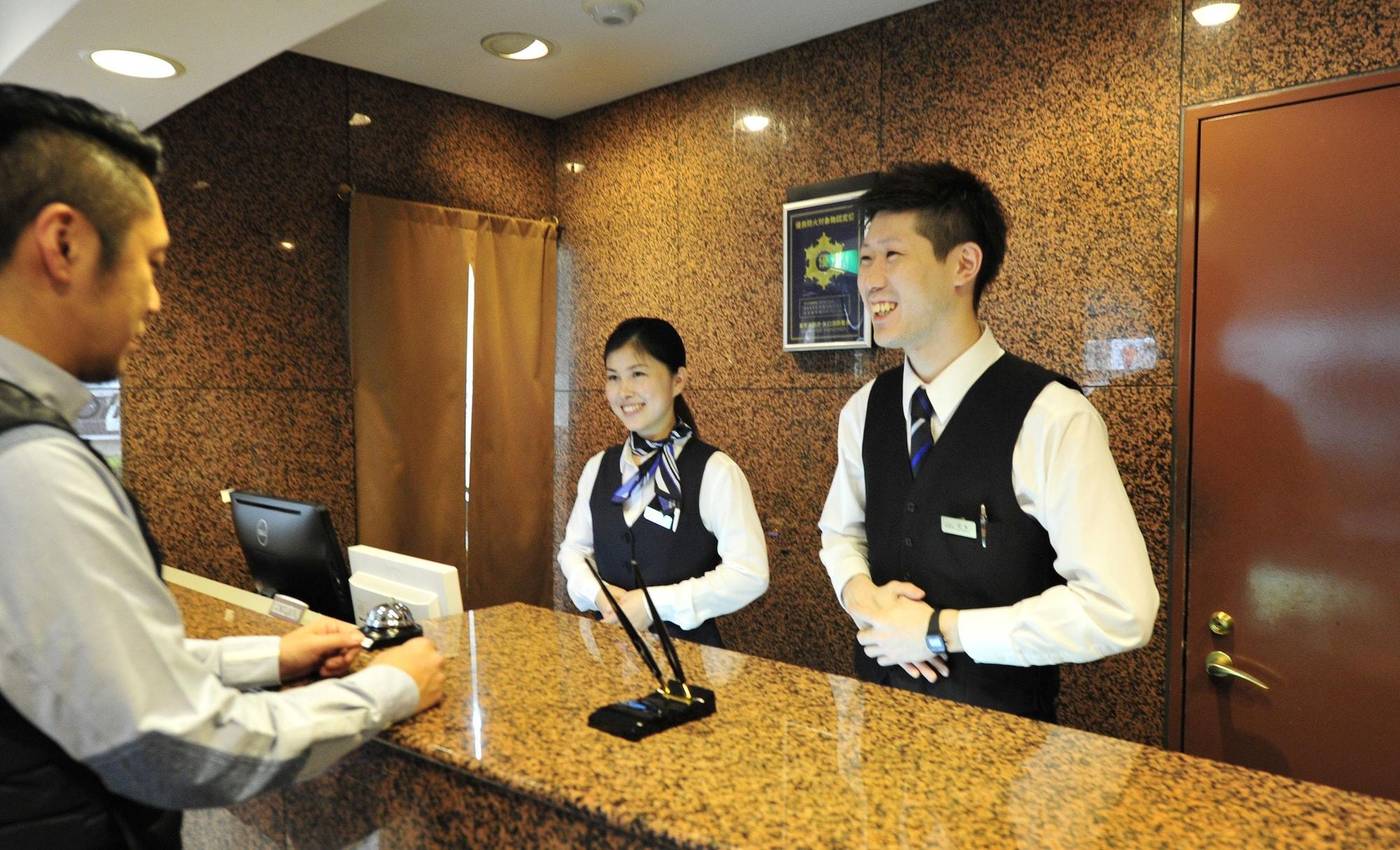 Hotel Toms-Japan-TOKYO-Lobby-5