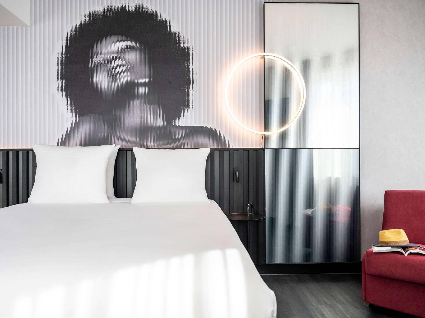 Tribe-Amsterdam-City-Room-31