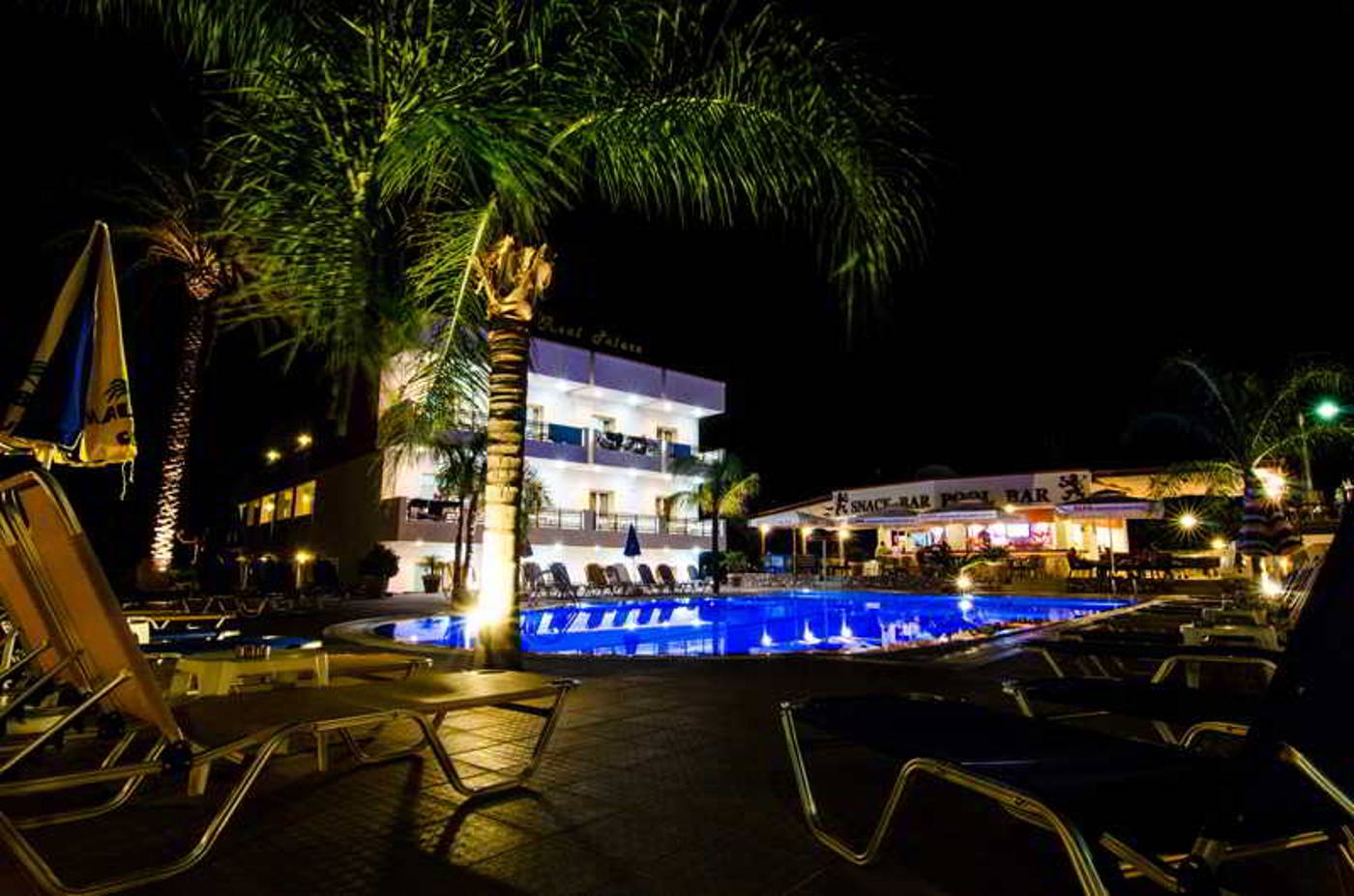 Real-Palace-Hotel---Studios-General-view-17