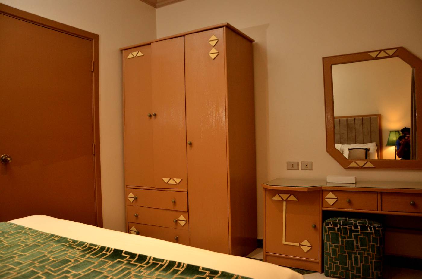 Dive-Inn-Resort-Room-42
