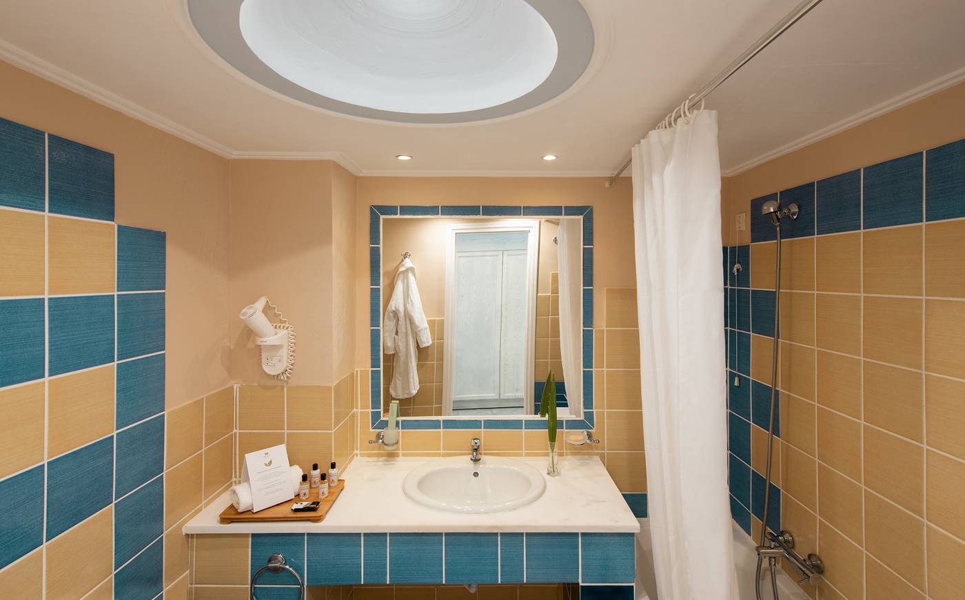 Summer-Palace-Room-27