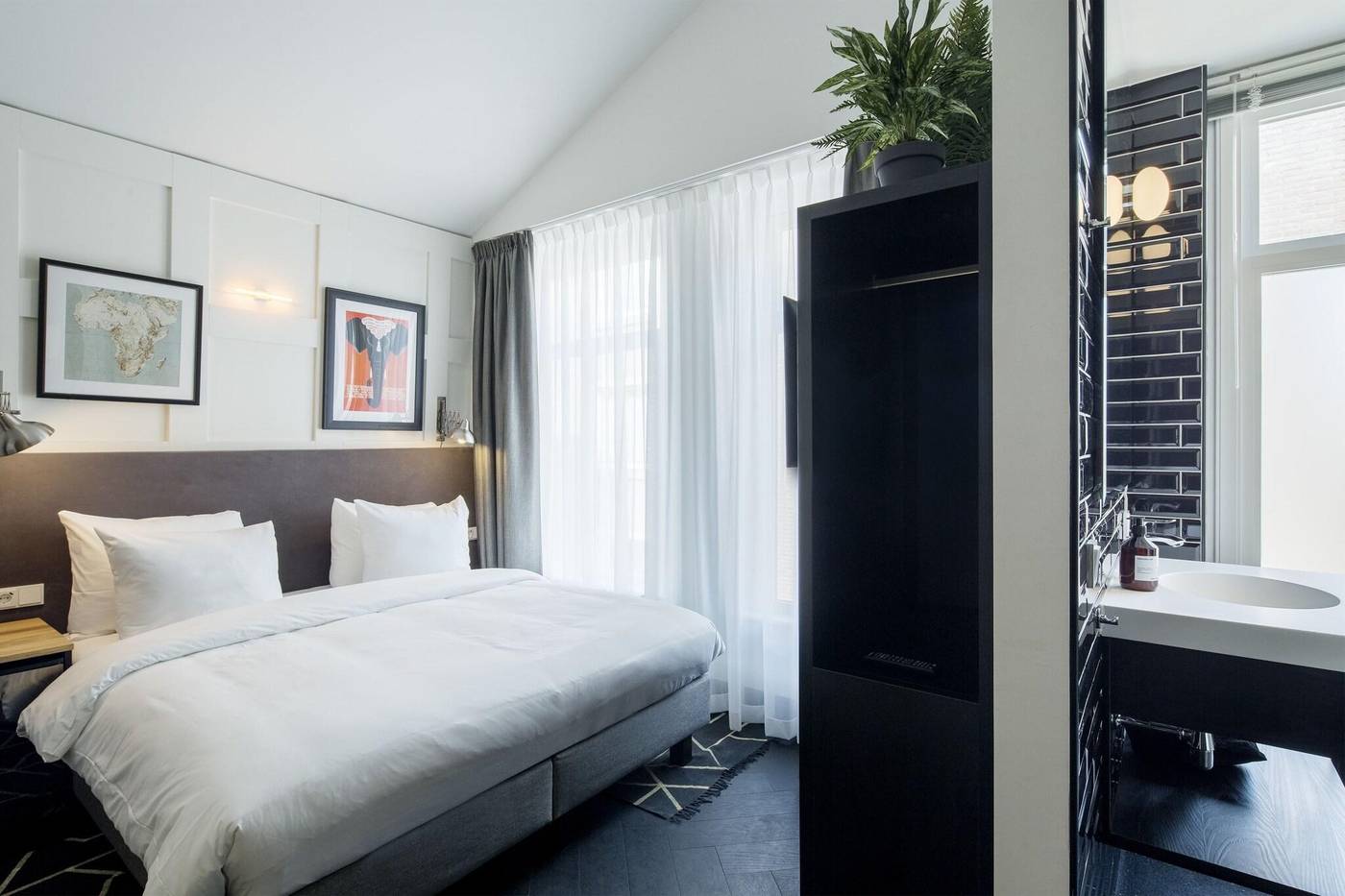 The-Highland-House-Room-17