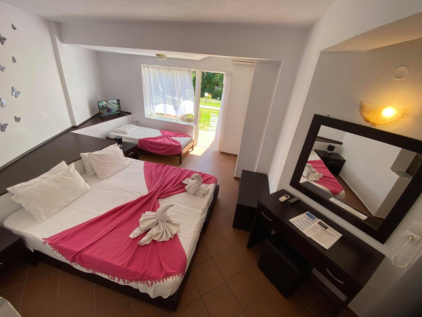 Mediterranean-Blue-Room-31