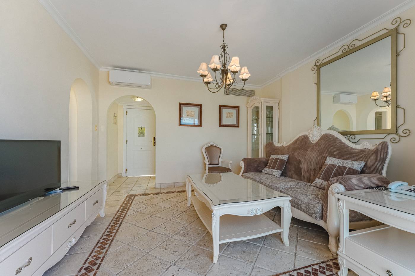 Flamingo-Suites-Room-54