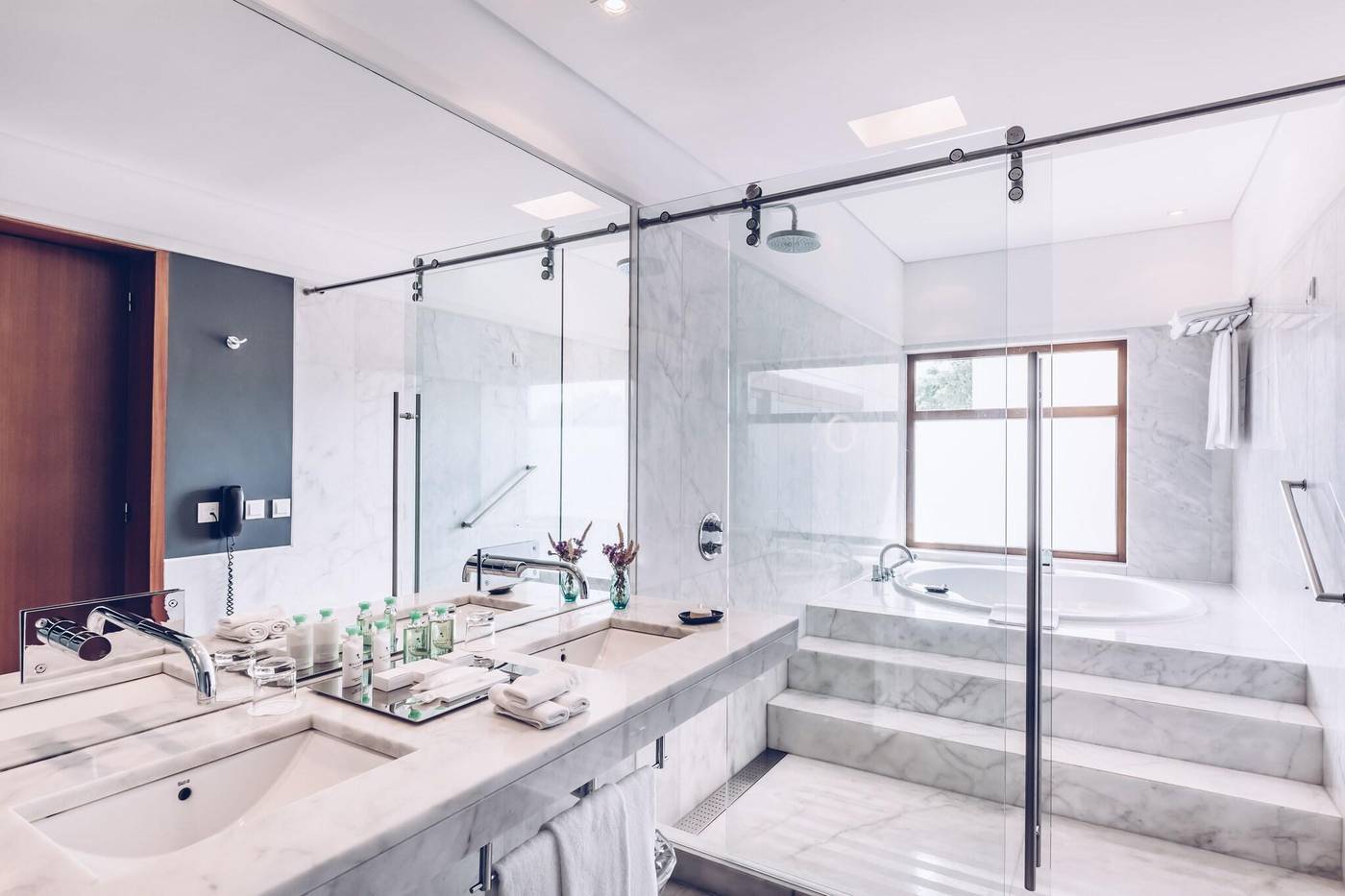 Convento-Do-Espinheiro--Historic-Hotel---Spa-Room-45