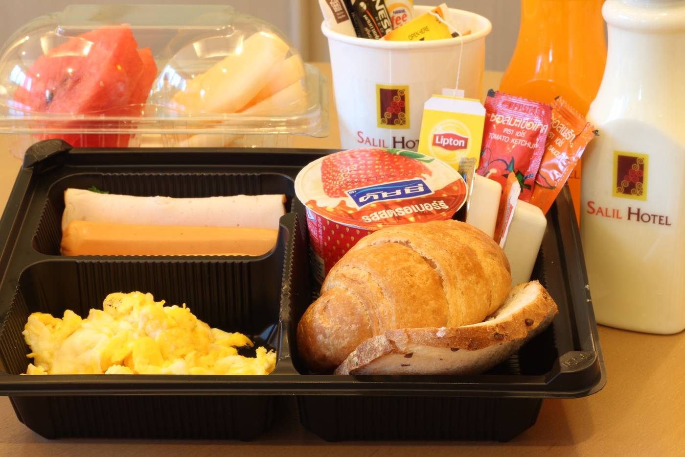 La-Petite-Salil-Sukhumvit-11-Bar-23