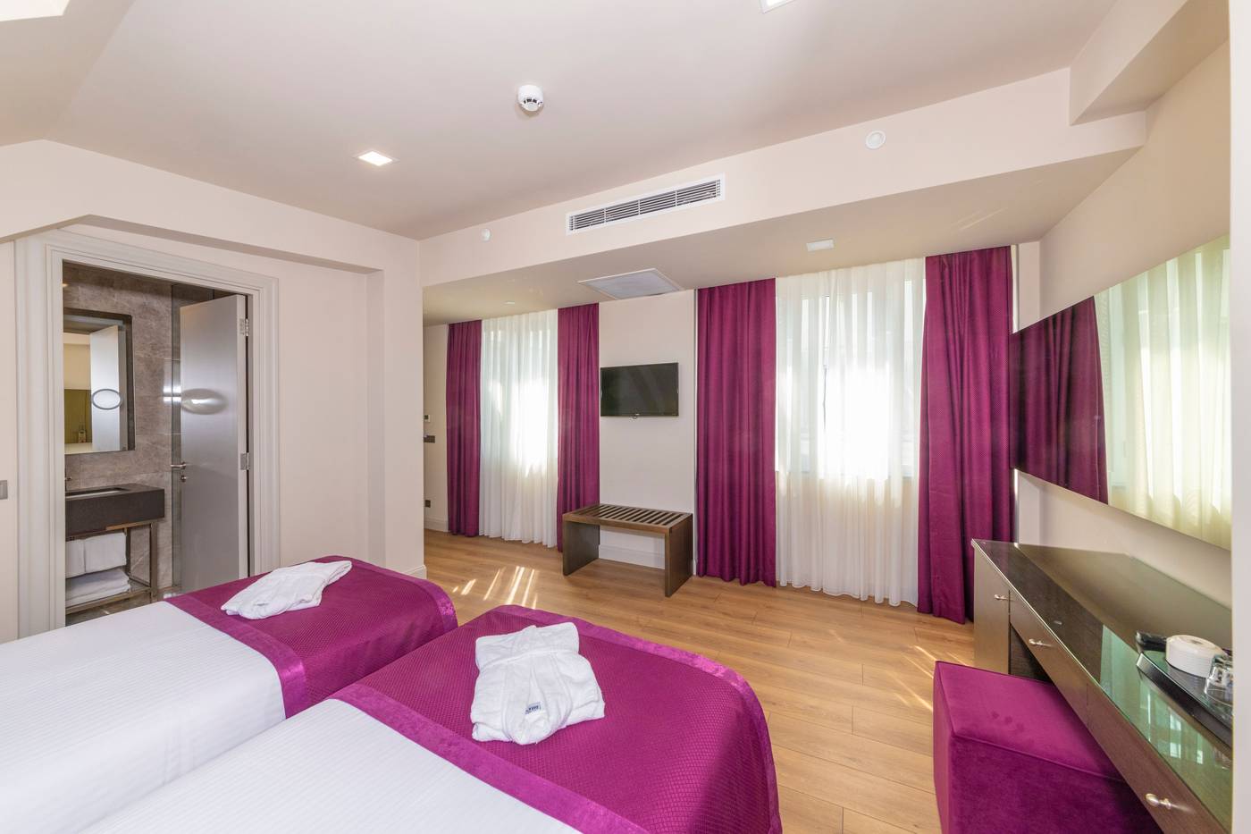 The-Beyaz-Saray-Hotel-Room-26