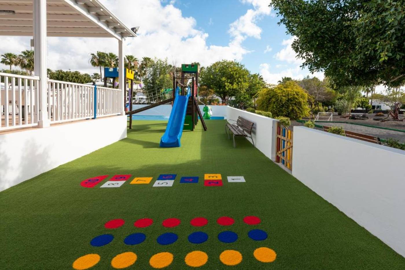 Hyde-Park-Lane-Villas-Sports-and-Entertainment-26