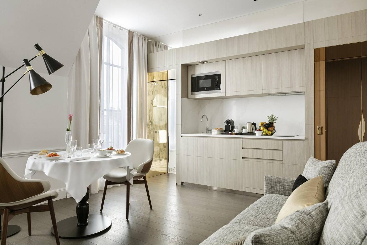 La-Clef-Champs-Elysees-by-The-Crest-Collection-Room-19