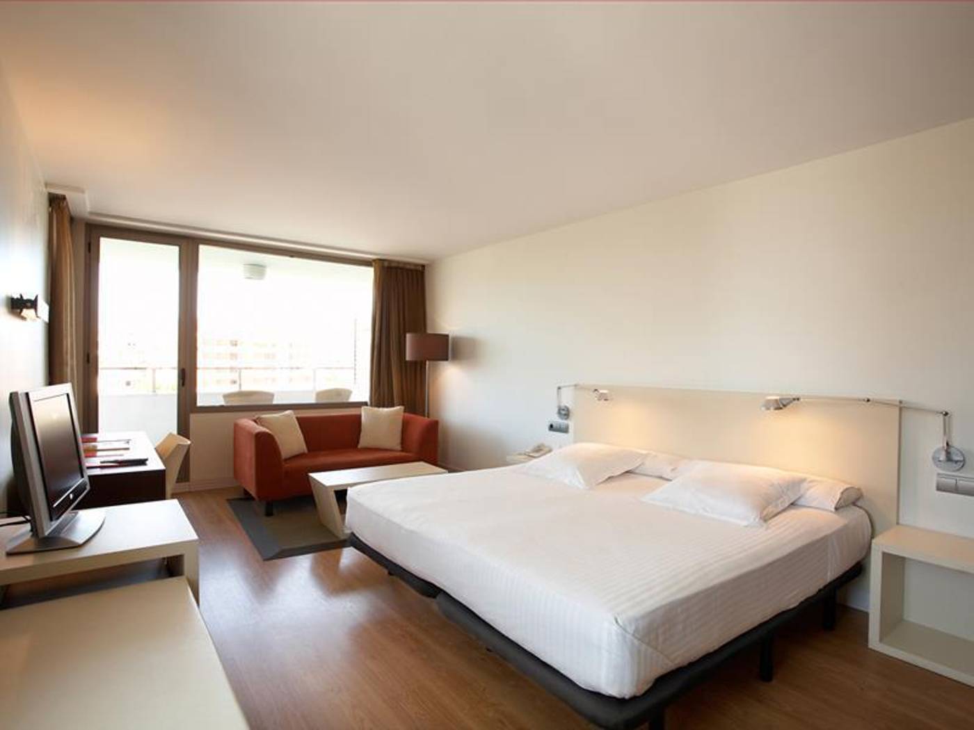 Magnolia-Hotel---Adults-Only-Room-15