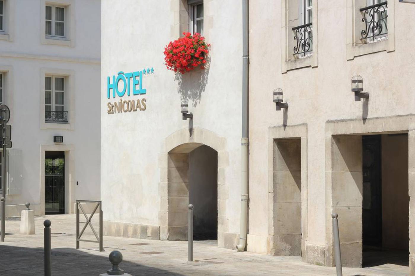 Saint Nicolas Hotel-France-La Rochelle-General view-7